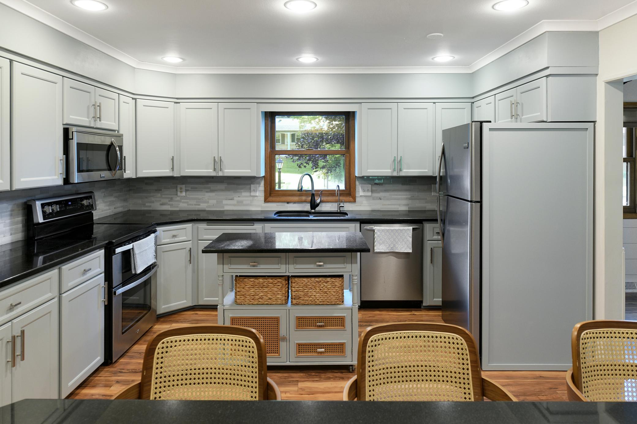 6835 Rosemary Road Eden Prairie, MN 55346 - Photo 24 of 62 Gallery Image 24