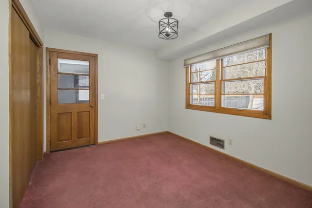 $379,900 | 7064 Glenross Road, Woodbury, MN 55125