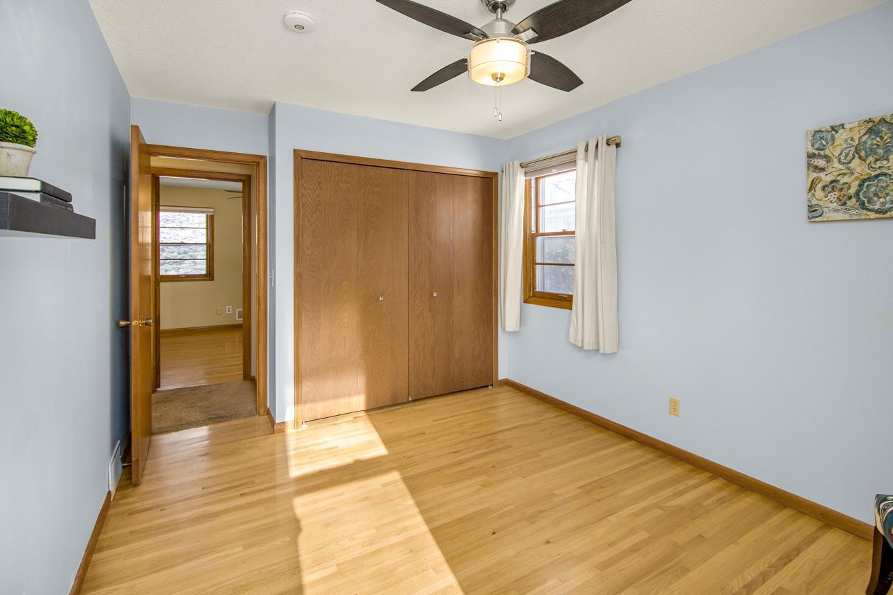 7064 Glenross Road Woodbury, MN 55125 - Photo 26 of 44