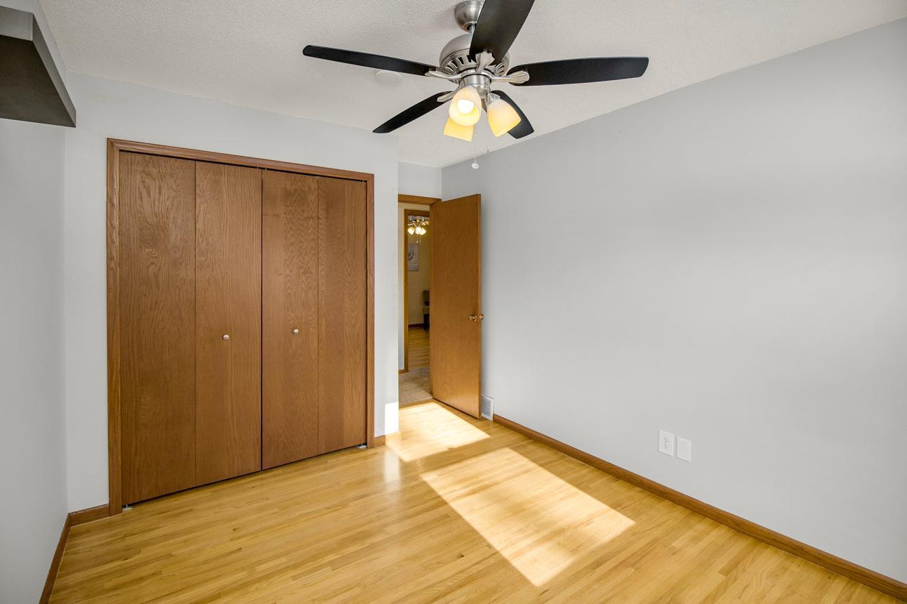 7064 Glenross Road Woodbury, MN 55125 - Photo 28 of 44