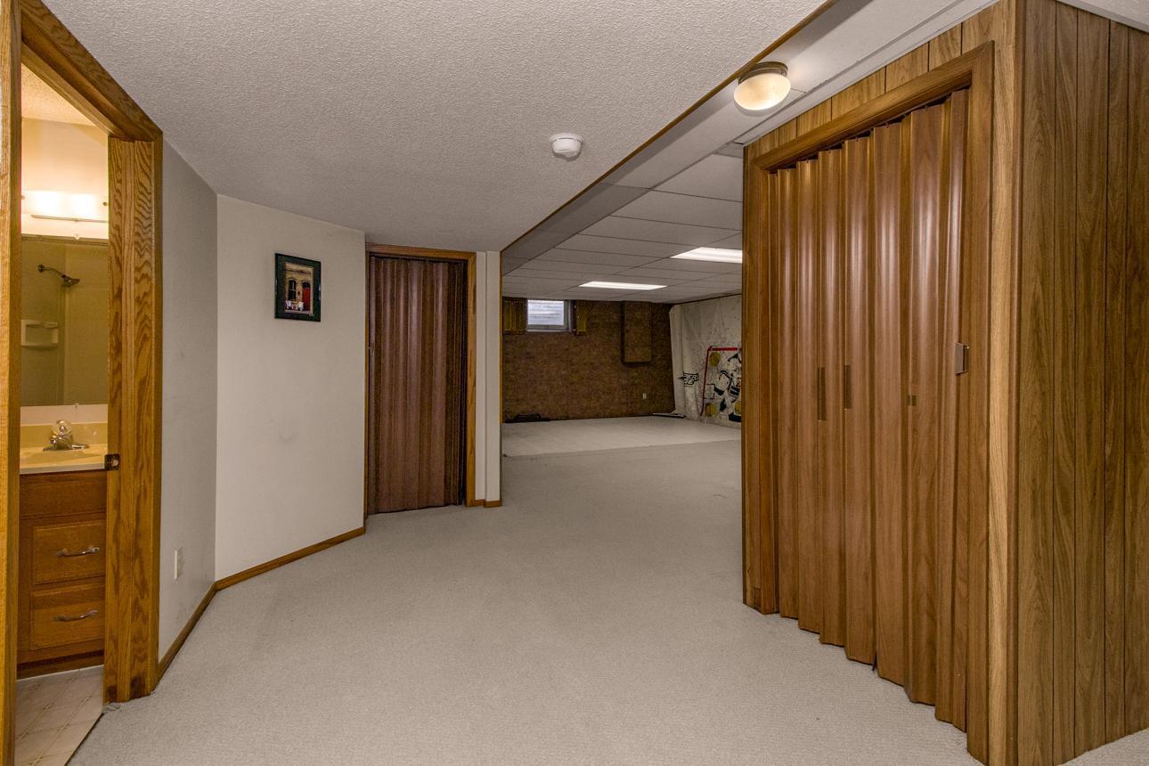 7064 Glenross Road Woodbury, MN 55125 - Photo 33 of 44