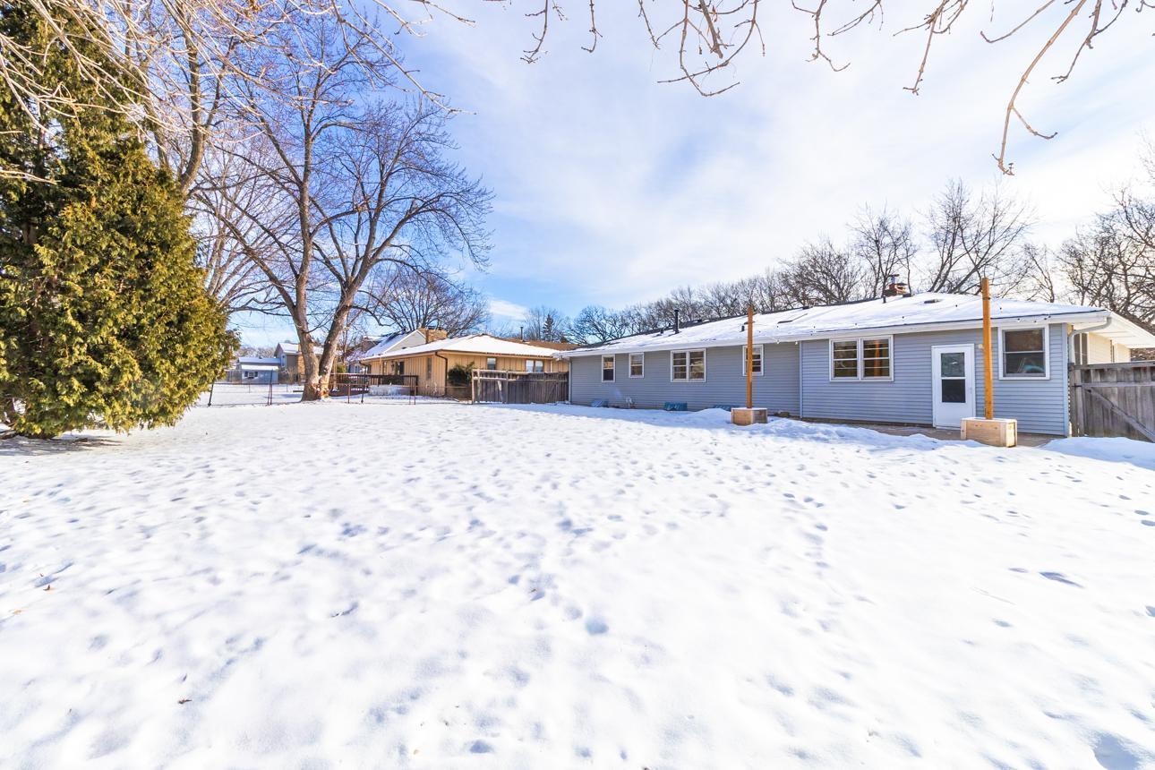 7064 Glenross Road Woodbury, MN 55125 - Photo 39 of 44