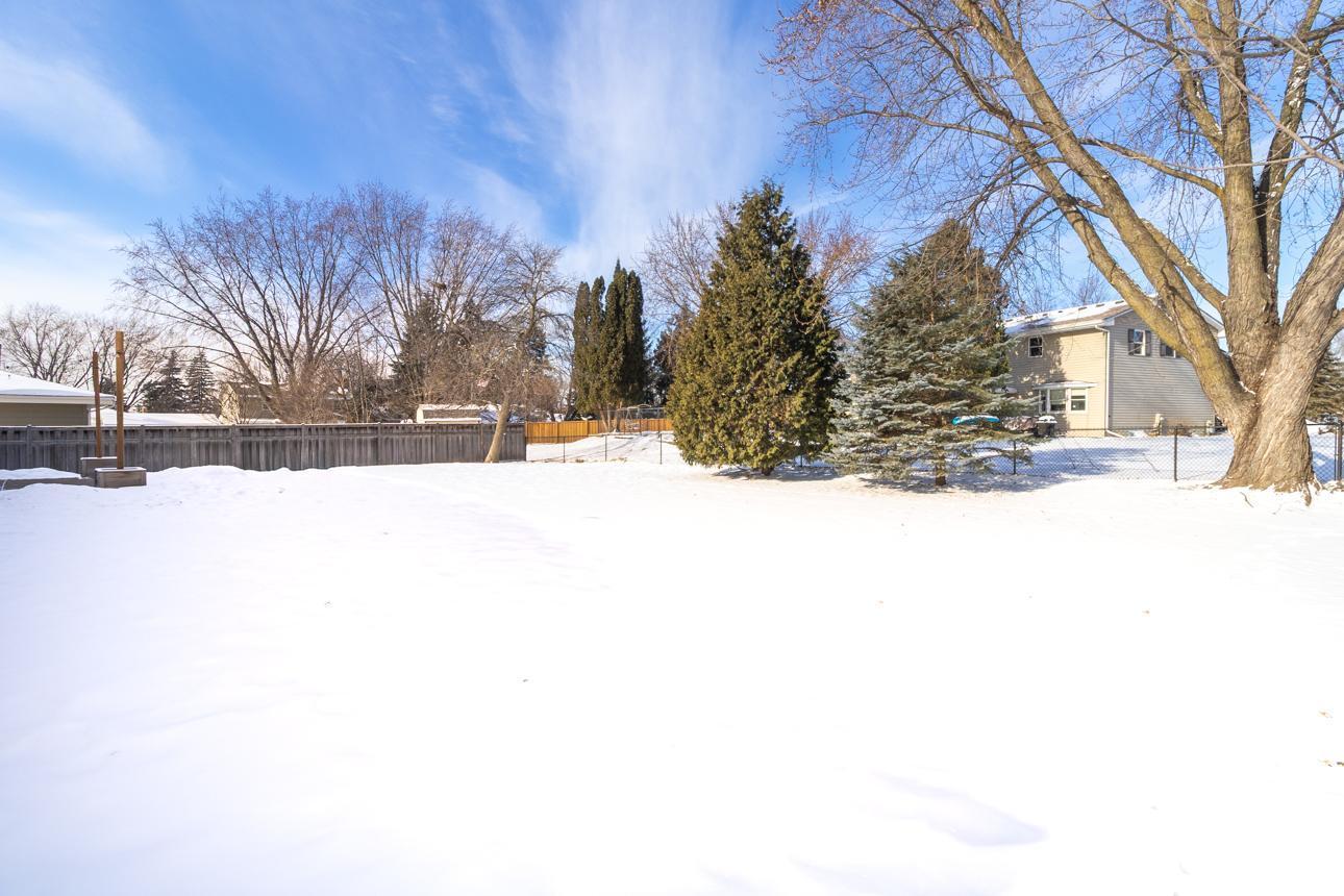 7064 Glenross Road Woodbury, MN 55125 - Photo 41 of 44