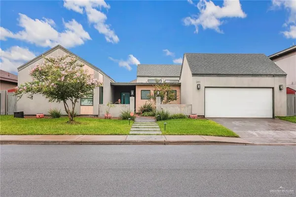 $2,600 | 2411 Holland Avenue, Edinburg, TX 78539