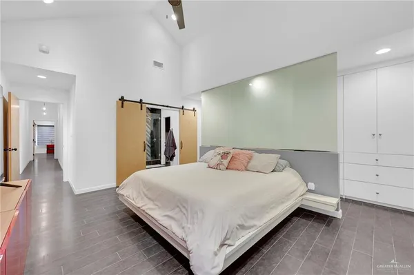 $2,400 | 2411 Holland Avenue, Edinburg, TX 78539