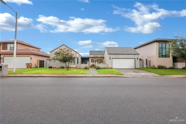 $2,400 | 2411 Holland Avenue, Edinburg, TX 78539