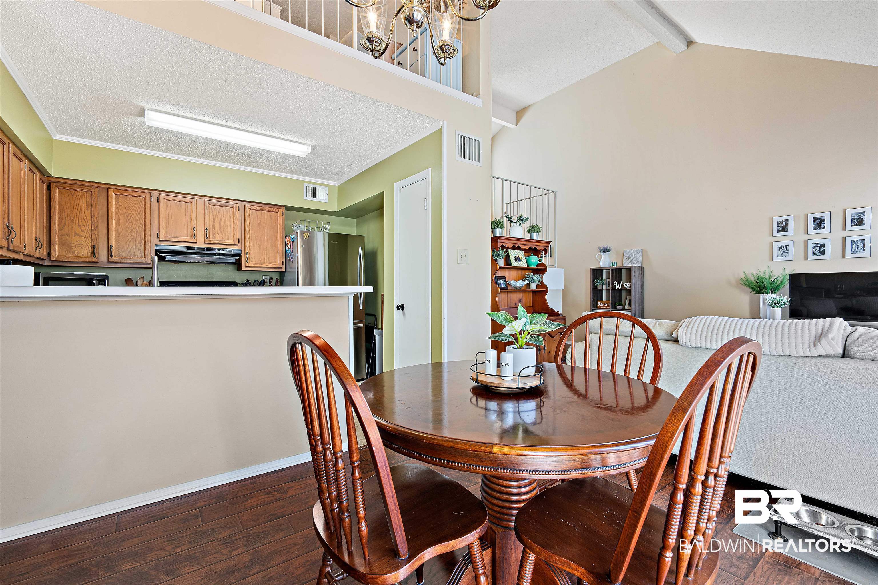 5900 Grelot Road, Unit 601 Mobile, AL 36609 - Photo 9 of 24 Dining Area