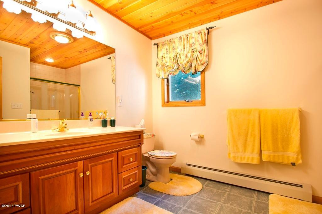 Sunnyview Lane Paupack, PA 18451 - Photo 13 of 31