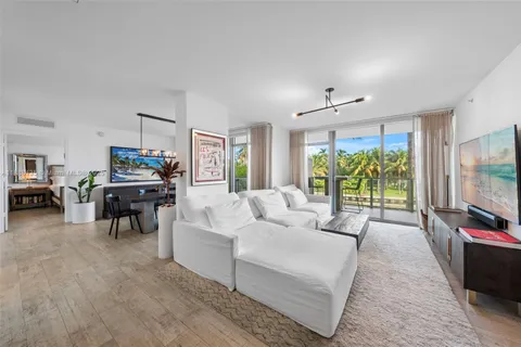 $2,389,000 | 1201 20th Street, Unit 304, Miami Beach, FL 33139