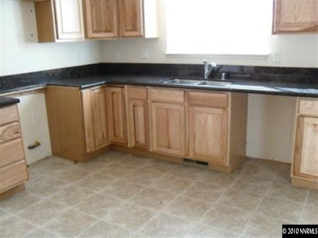 951 Maple Way Fallon, NV 89406 - Photo 5 of 7 Photo 5