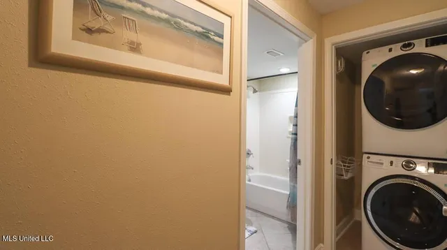 $299,900 | 2046 Beach Boulevard, Unit 128, Biloxi, MS 39531