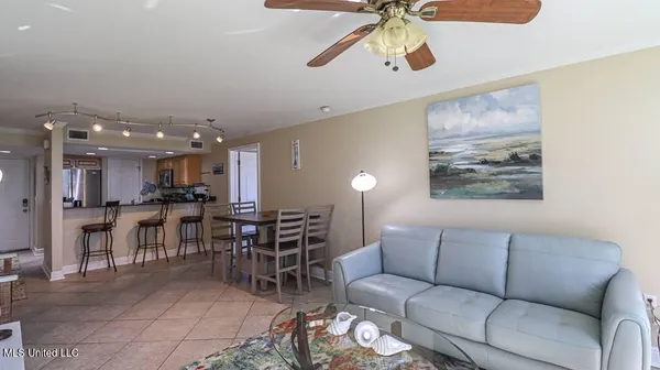 $299,900 | 2046 Beach Boulevard, Unit 128, Biloxi, MS 39531