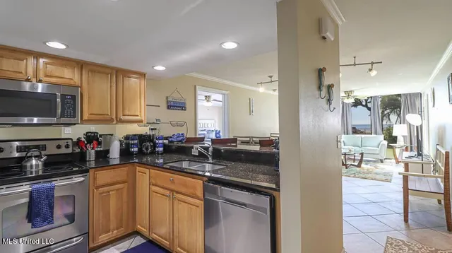 $299,900 | 2046 Beach Boulevard, Unit 128, Biloxi, MS 39531