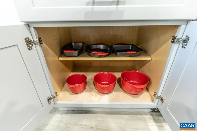 a bathroom with a bath tub