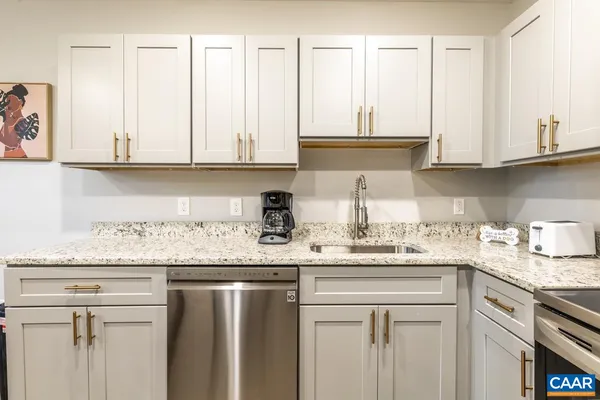 $1,995 | 1329 Riverdale Drive, Unit 4, Charlottesville, VA 22902