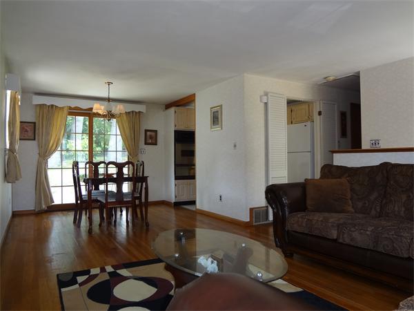 44 Robin Road Westborough, MA 01581 - Photo 4 of 14 Gallery Image 4