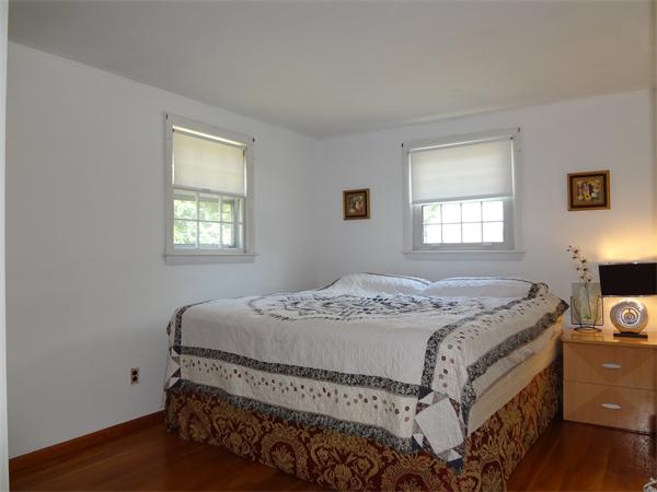 44 Robin Road Westborough, MA 01581 - Photo 8 of 14 Gallery Image 8
