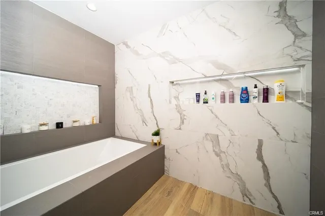 $1,399,000 | 6606 Aura Avenue, Reseda, CA 91335