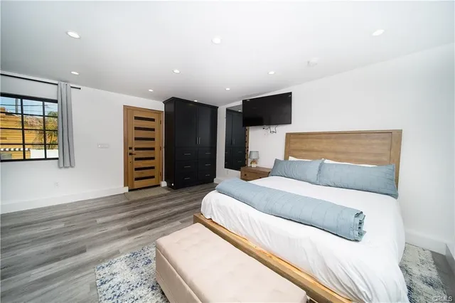 $1,399,000 | 6606 Aura Avenue, Reseda, CA 91335