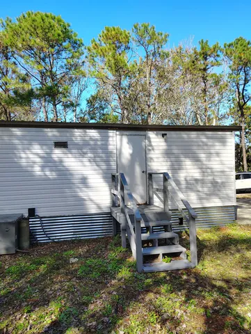 a view of outside area