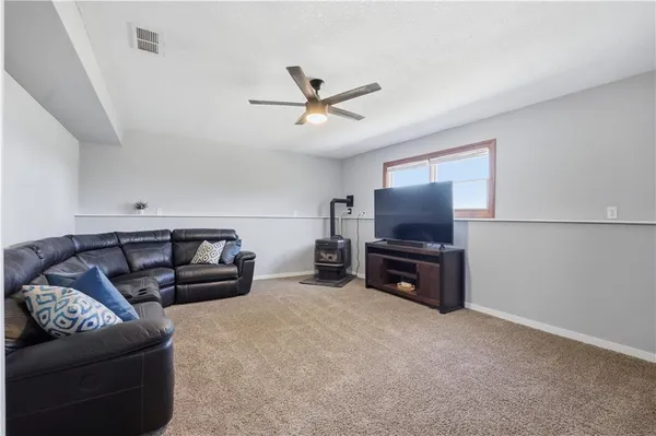 $675,000 | 17685 Edgerton Road, Edgerton, KS 66021