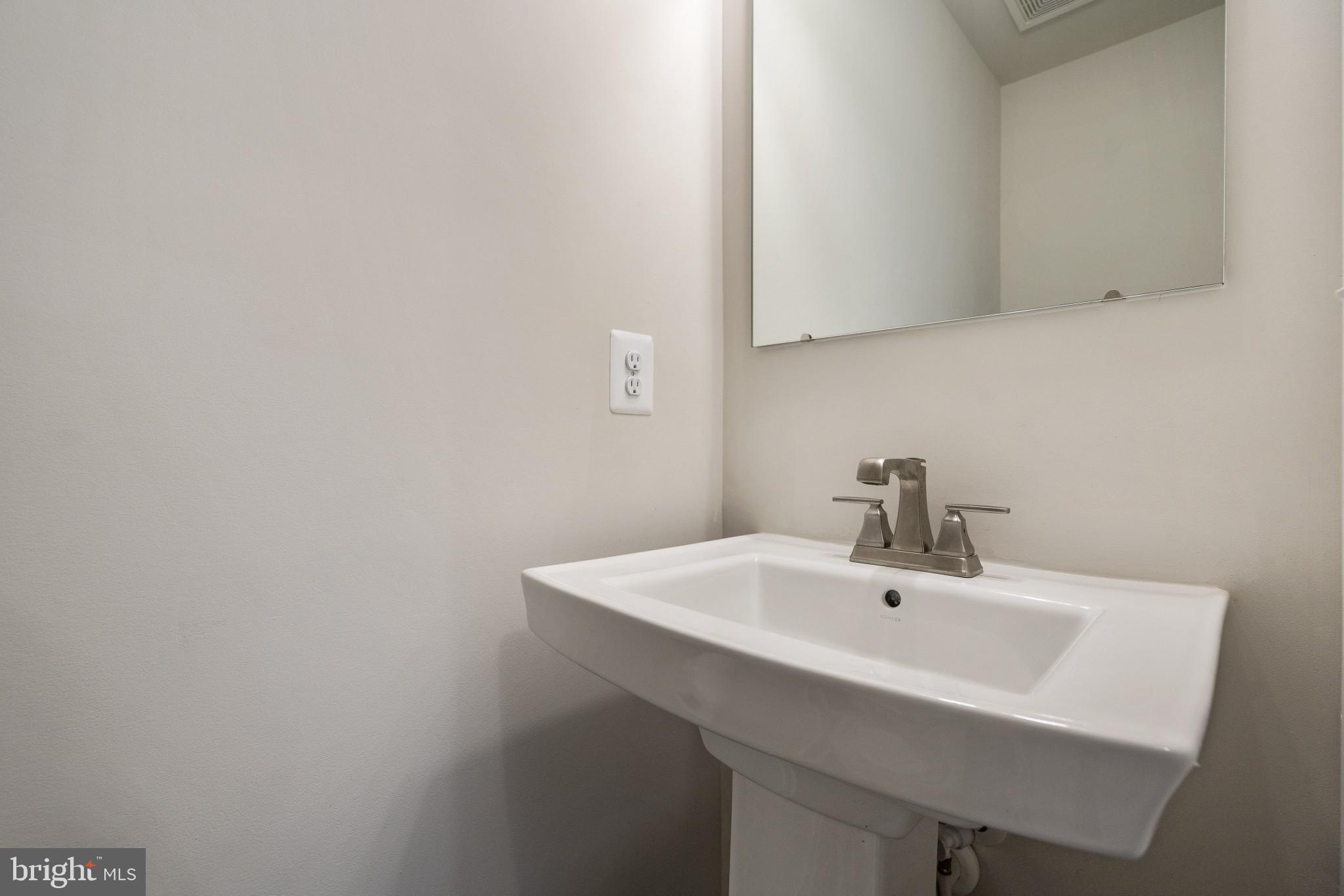 18024 Red Cedar Road Dumfries, VA 22026 - Photo 14 of 42 Main Level Powder Room
