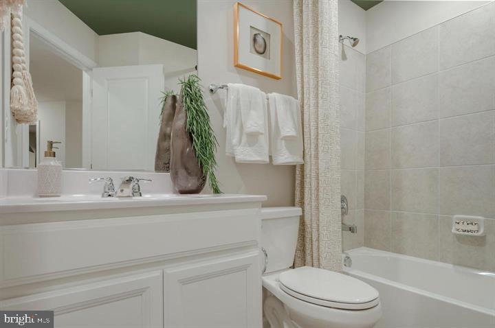 697 Seeback Drive Charles Town, WV 25414 - Photo 15 of 18