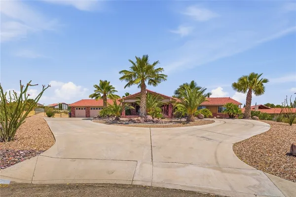 $620,000 | 16385 Kamana Court, Apple Valley, CA 92307