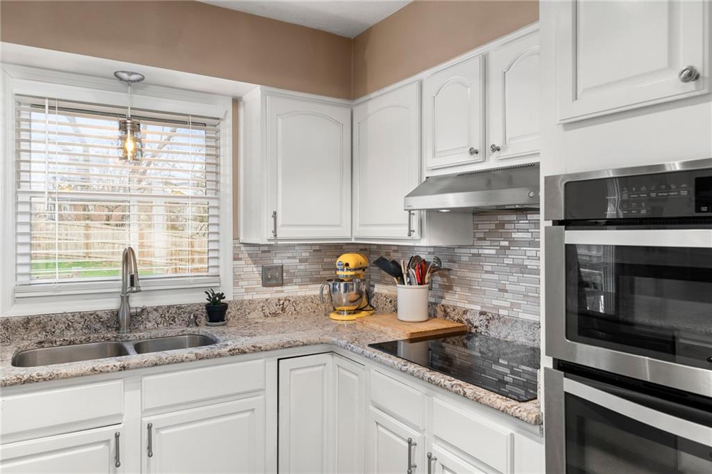 6006 Andover Road Indianapolis, IN 46220 - Photo 8 of 23