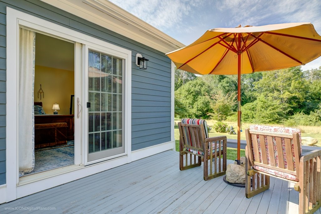 377 Stone Church Road Tiverton, RI 02878 - Photo 3 of 48