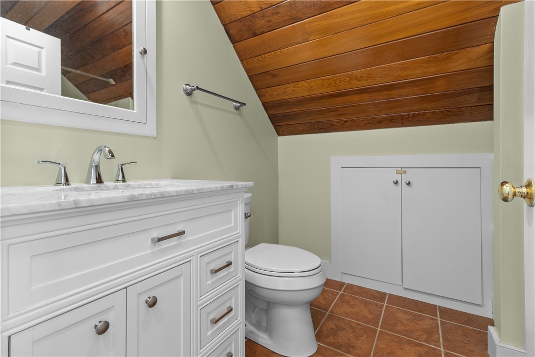 377 Stone Church Road Tiverton, RI 02878 - Photo 31 of 48