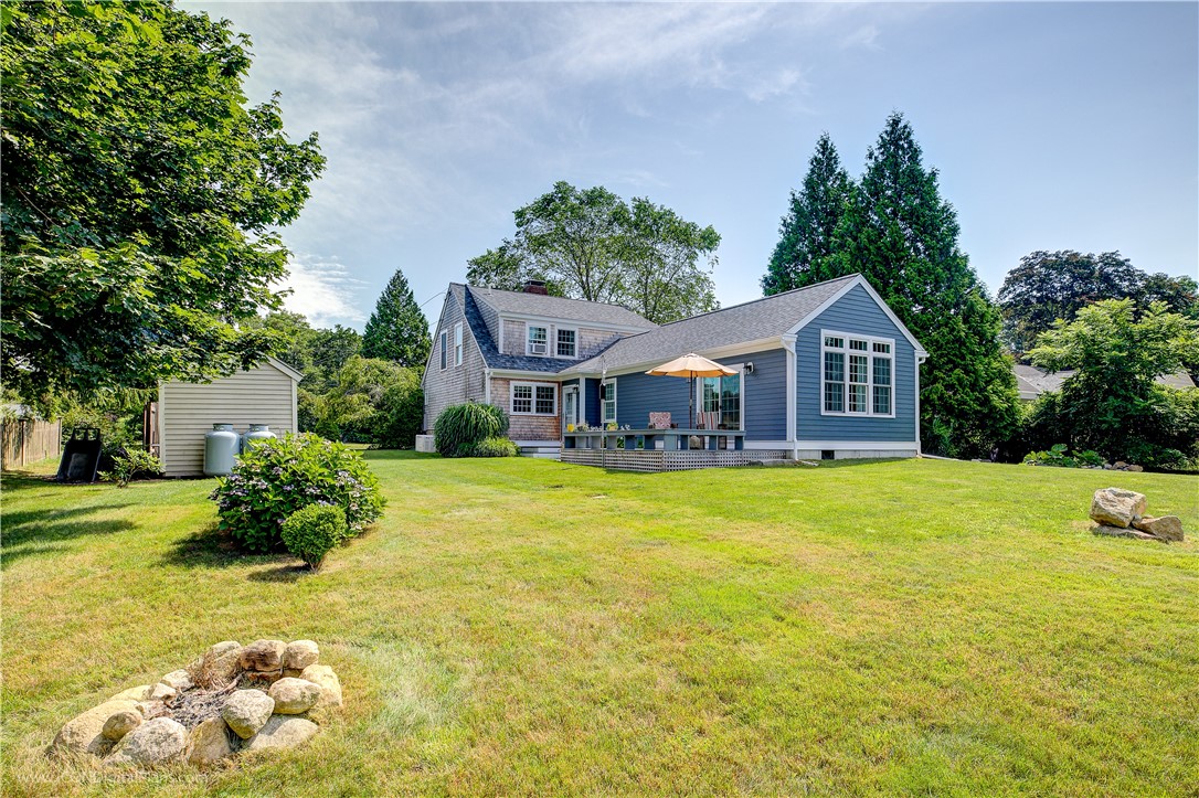 377 Stone Church Road Tiverton, RI 02878 - Photo 5 of 48