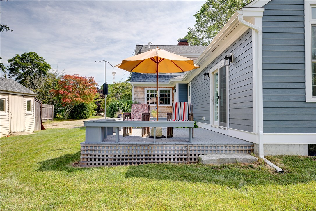 377 Stone Church Road Tiverton, RI 02878 - Photo 6 of 48