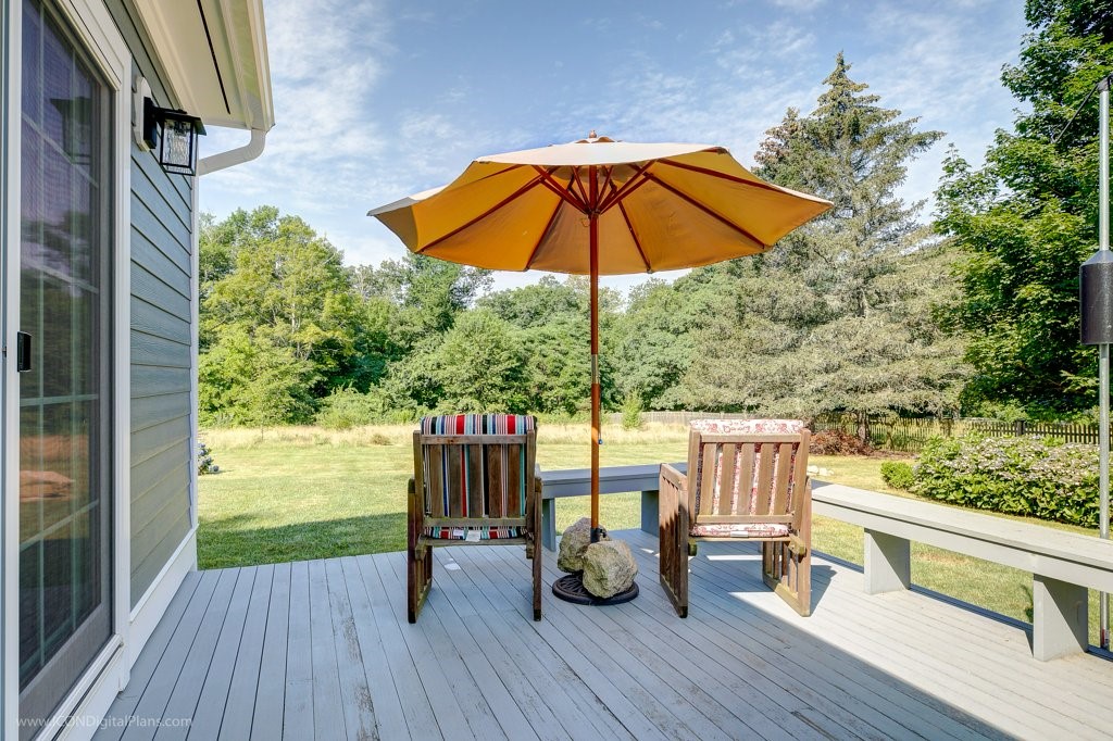 377 Stone Church Road Tiverton, RI 02878 - Photo 8 of 48