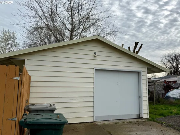 $244,000 | 611 Southwest Birch Street, Pilot Rock, OR 97868