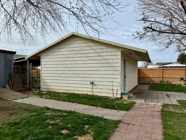 $244,000 | 611 Southwest Birch Street, Pilot Rock, OR 97868