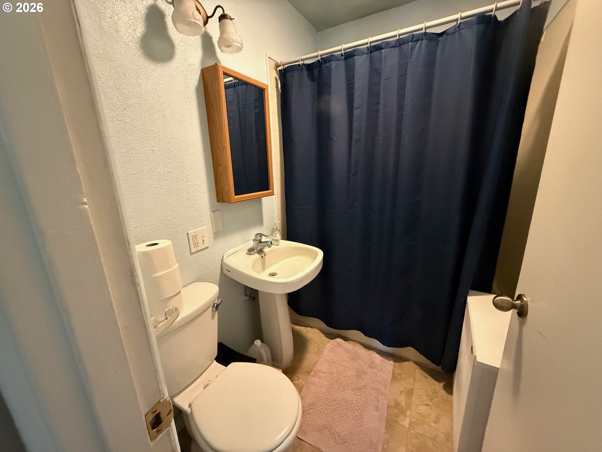 611 Southwest Birch Street Pilot Rock, OR 97868 - Photo 8 of 40 Bathroom