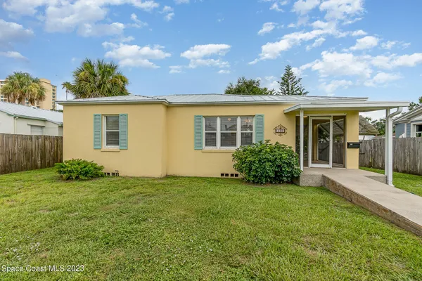 $1,800 | 533 East Lincoln Avenue, Melbourne, FL 32901