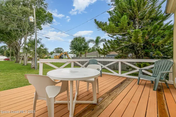 $1,800 | 533 East Lincoln Avenue, Melbourne, FL 32901