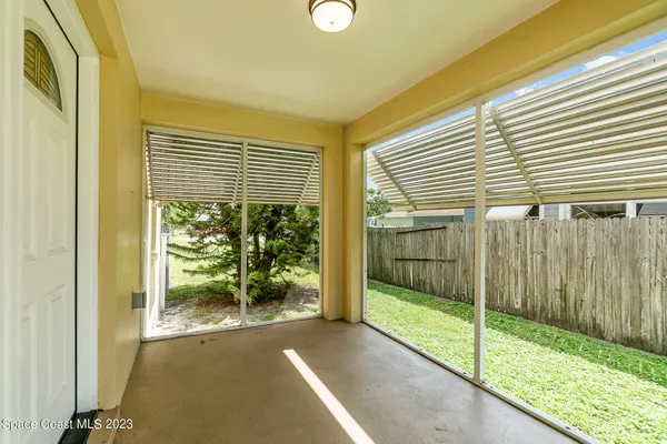 $1,800 | 533 East Lincoln Avenue, Melbourne, FL 32901