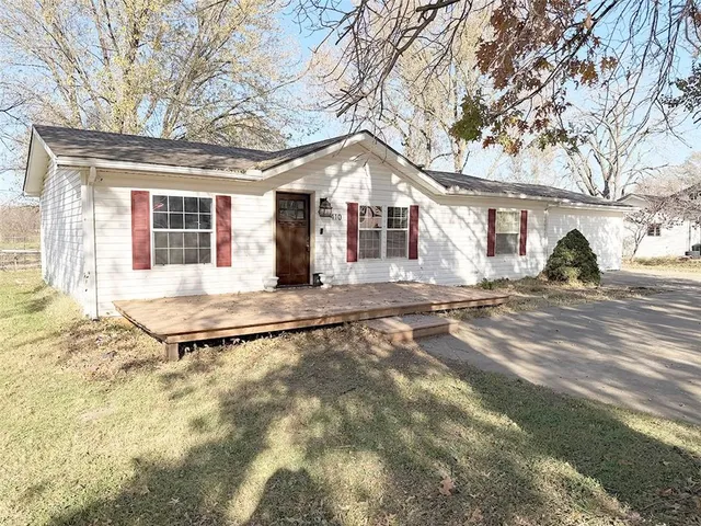 $189,900 | 410 Park Avenue, Buckner, MO 64016