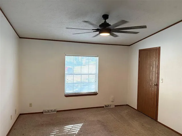 $189,900 | 410 Park Avenue, Buckner, MO 64016