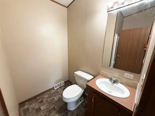 $189,900 | 410 Park Avenue, Buckner, MO 64016