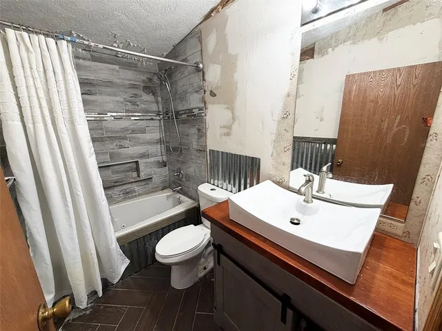 $189,900 | 410 Park Avenue, Buckner, MO 64016