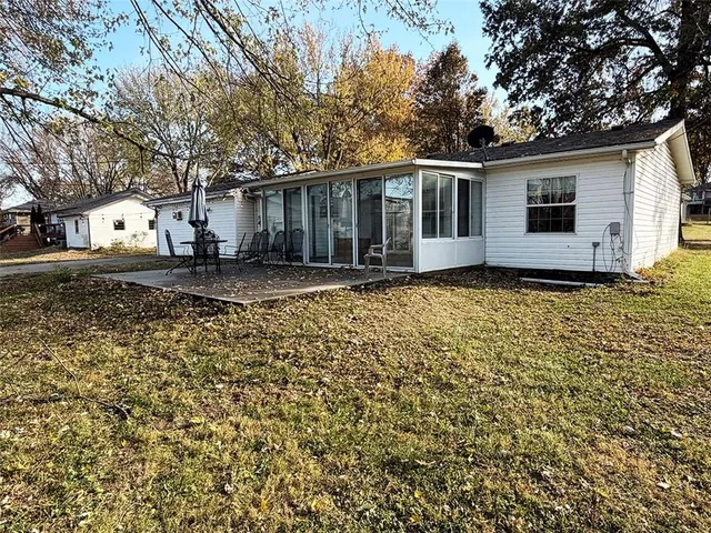 $189,900 | 410 Park Avenue, Buckner, MO 64016