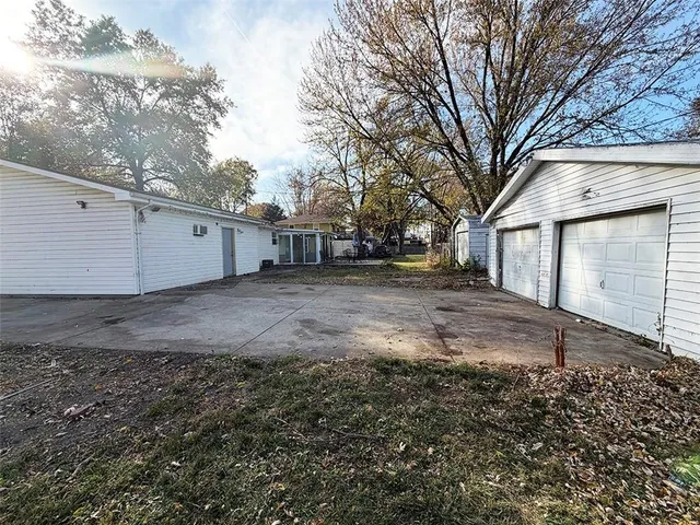 $189,900 | 410 Park Avenue, Buckner, MO 64016