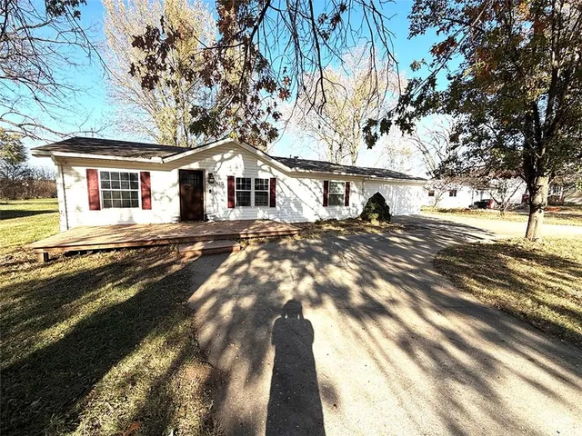 $189,900 | 410 Park Avenue, Buckner, MO 64016