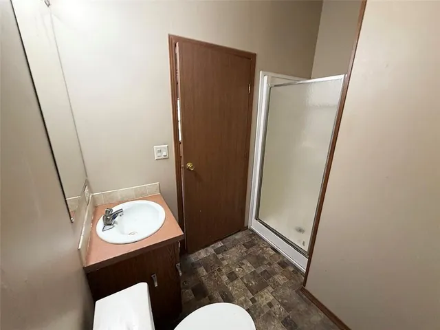 $189,900 | 410 Park Avenue, Buckner, MO 64016