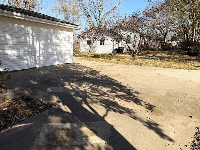 $189,900 | 410 Park Avenue, Buckner, MO 64016