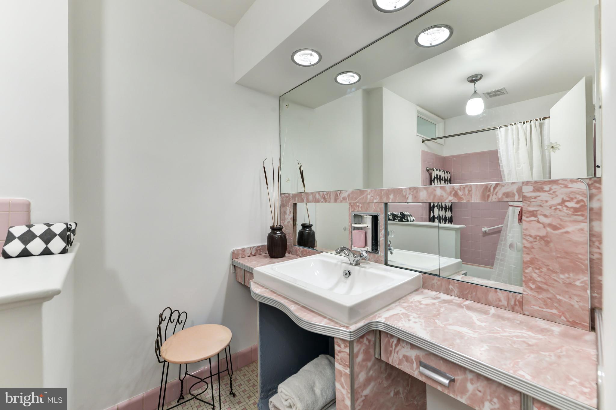 1004 South Belgrade Road Silver Spring, MD 20902 - Photo 23 of 34 Bathroom 2 - hallway